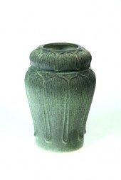 GRUEBY POTTERY VASE. Boston  2