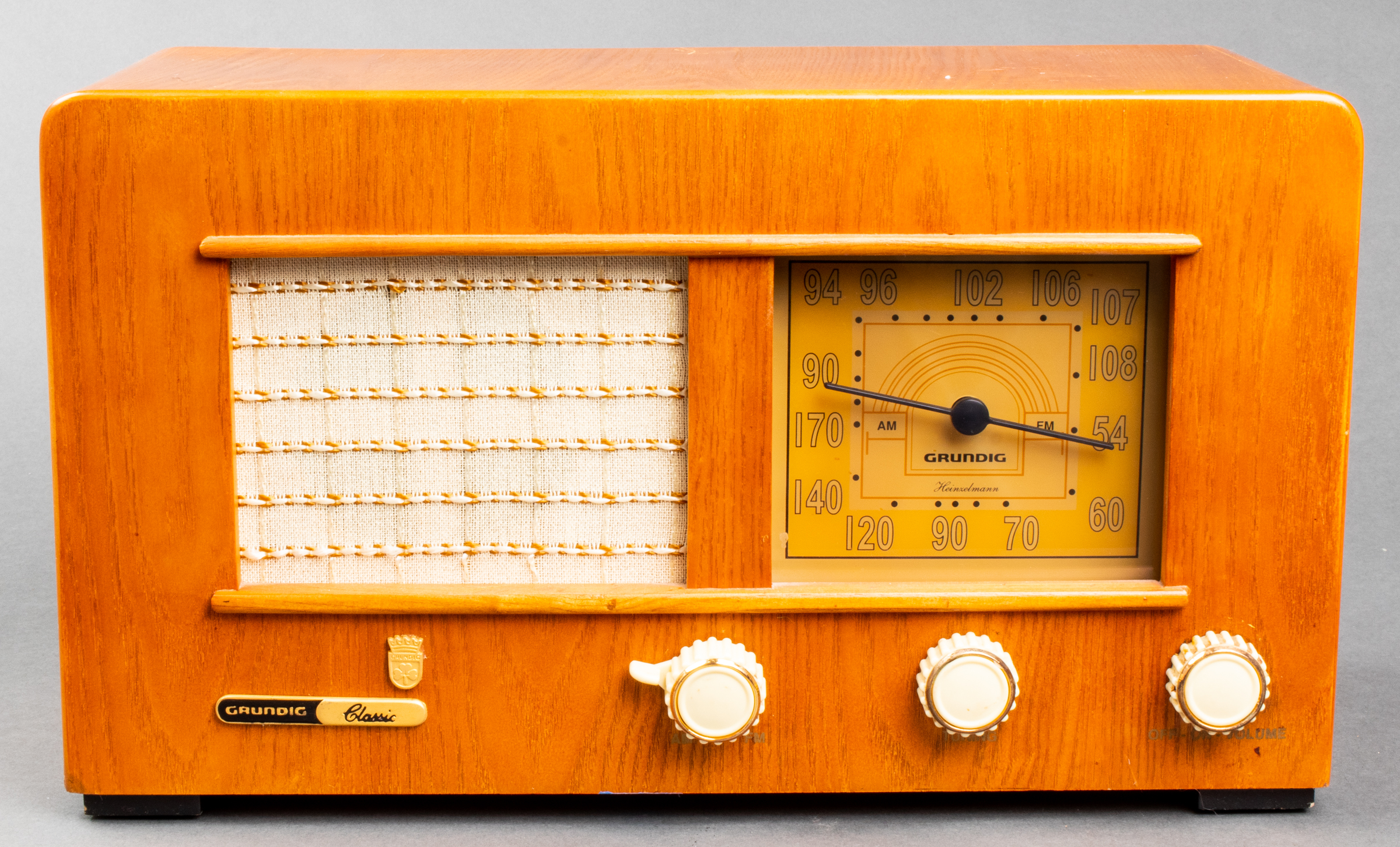 GRUNDIG CLASSIC "HEINZELMANN" AM/FM