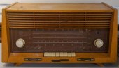 GRUNDIG MAJESTIC TABLE RADIO,
