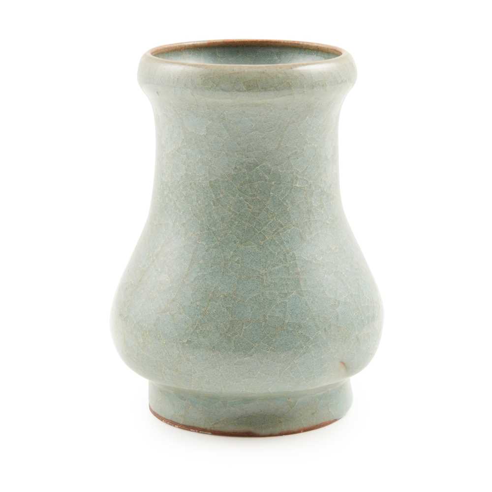 GUAN-TYPE GLAZED VASE ??????of