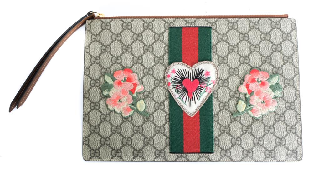 GUCCI GG SUPREME HEART