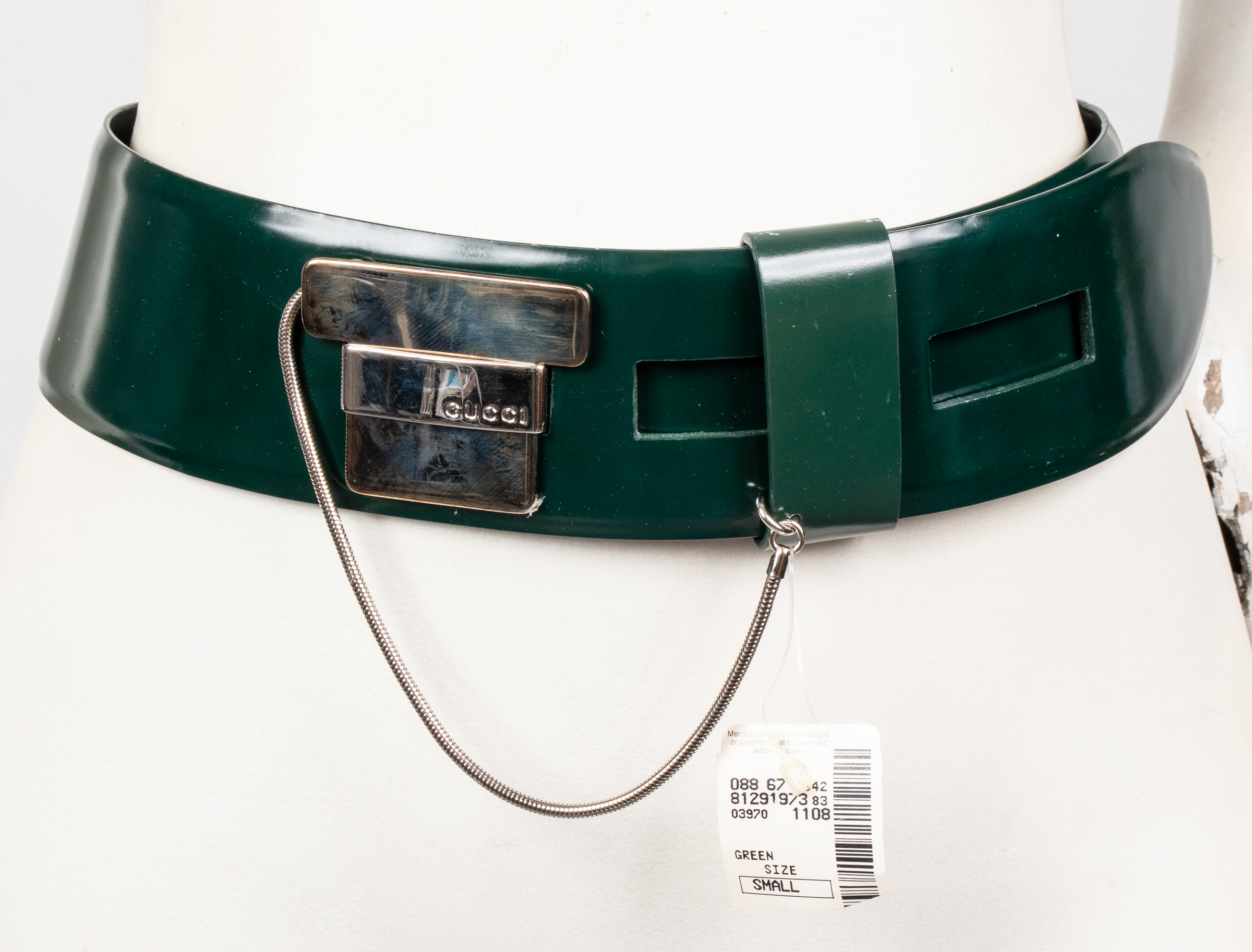 GUCCI PATENT LEATHER CHAIN LOCK