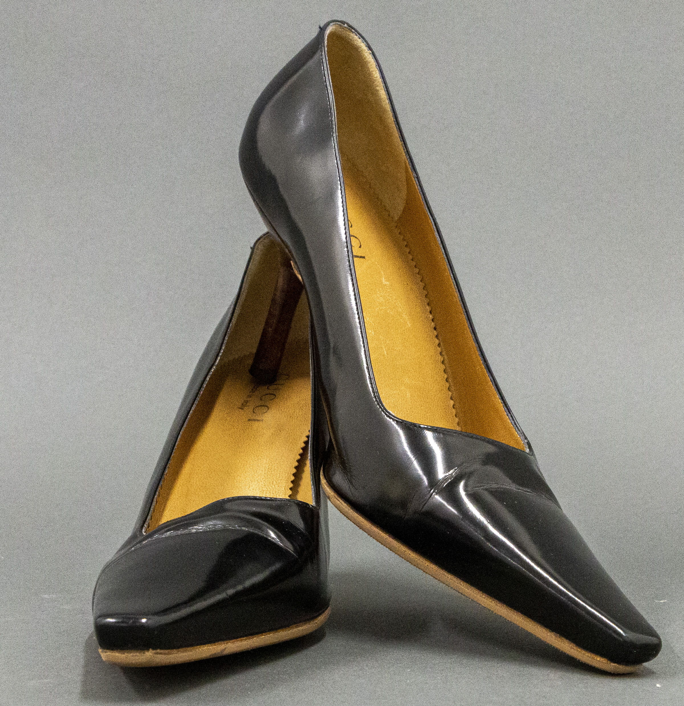 GUCCI WOMEN'S BLACK LEATHER