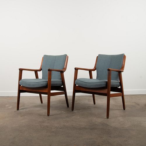GUNLOCKE MID-CENTURY WALNUT