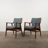 GUNLOCKE MID-CENTURY WALNUT AR