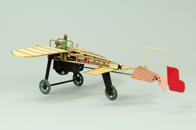 GUNTHERMANN BLERIOT WITH PILOT