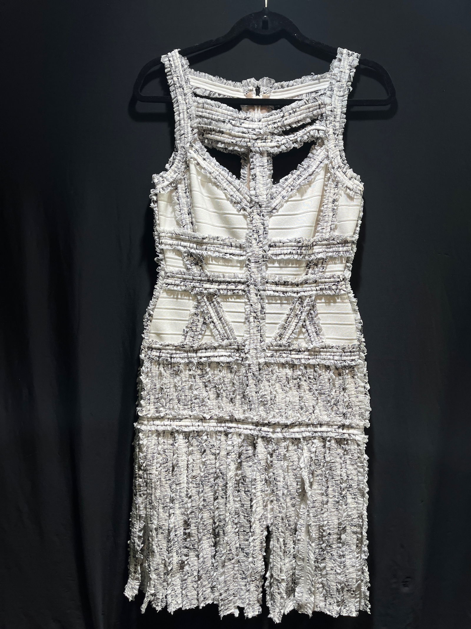 H1013 HERVE LEGER BLACK AND WHITE