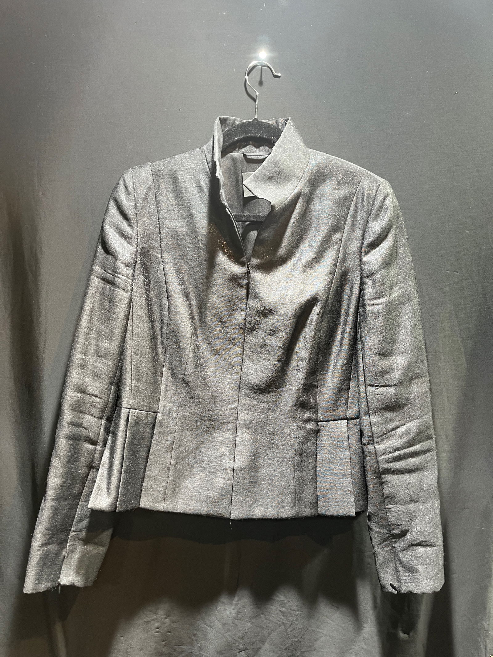 H1021 AKRIS BLACK ZIP-UP METALLIC