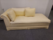 H1062 CHAISE LOUNGE WITH YELLO
