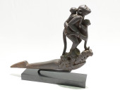 H1083 AN AFRICAN CARVED WOOD M