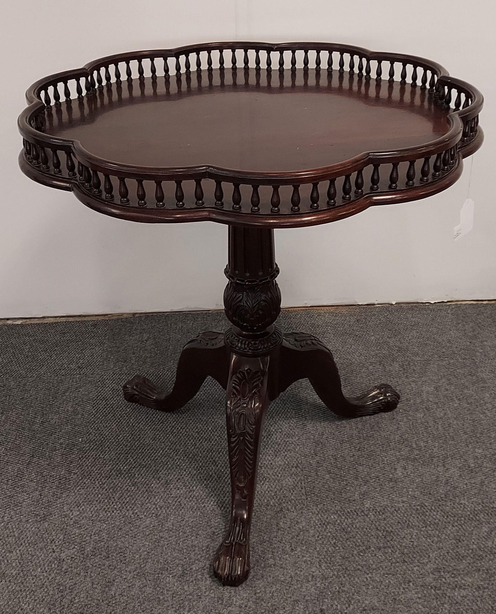 H1223 GEORGIAN STYLE ROUND MAHOGANY