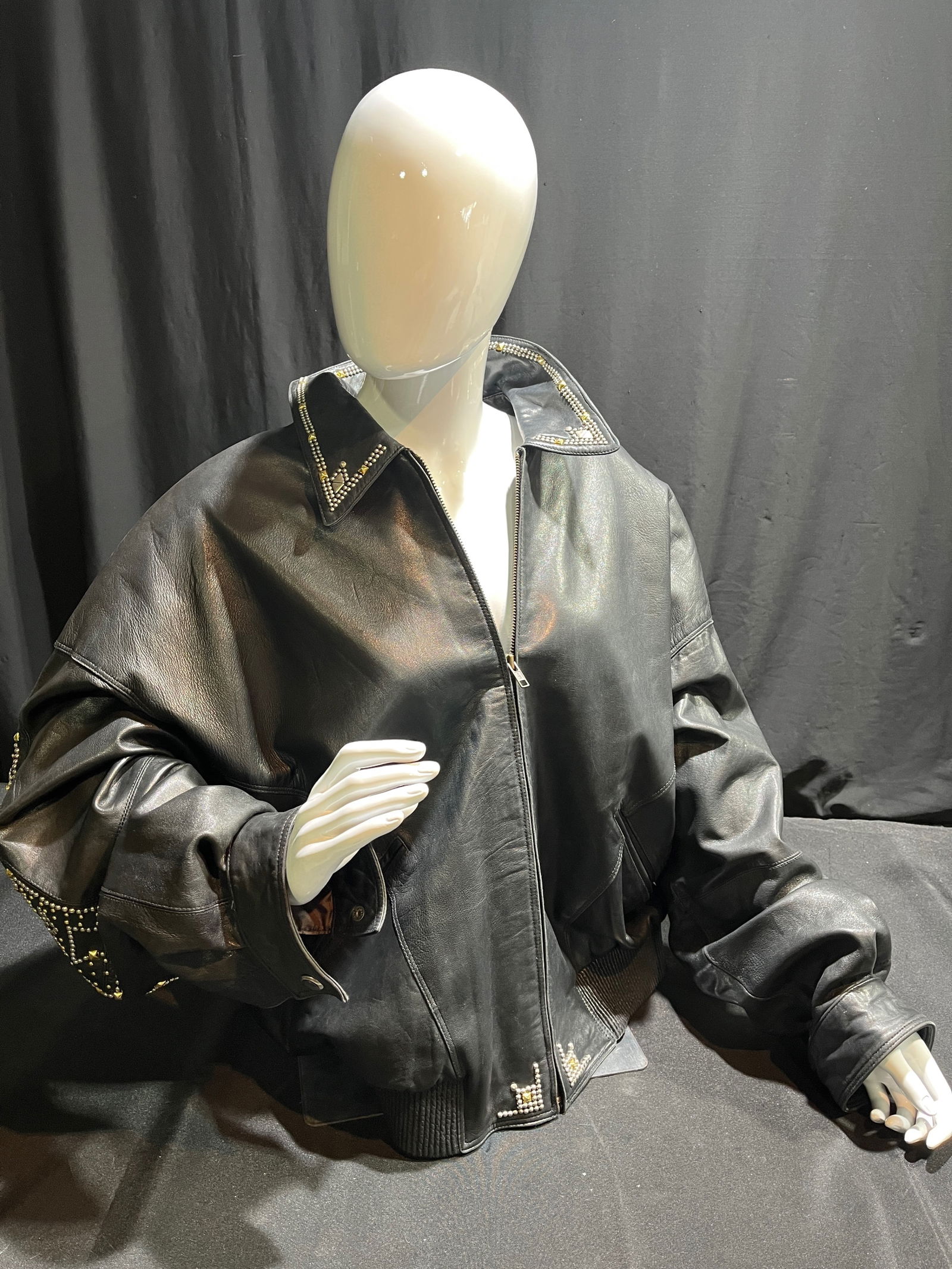 H1525 MARC BUCHANAN BLACK LEATHER