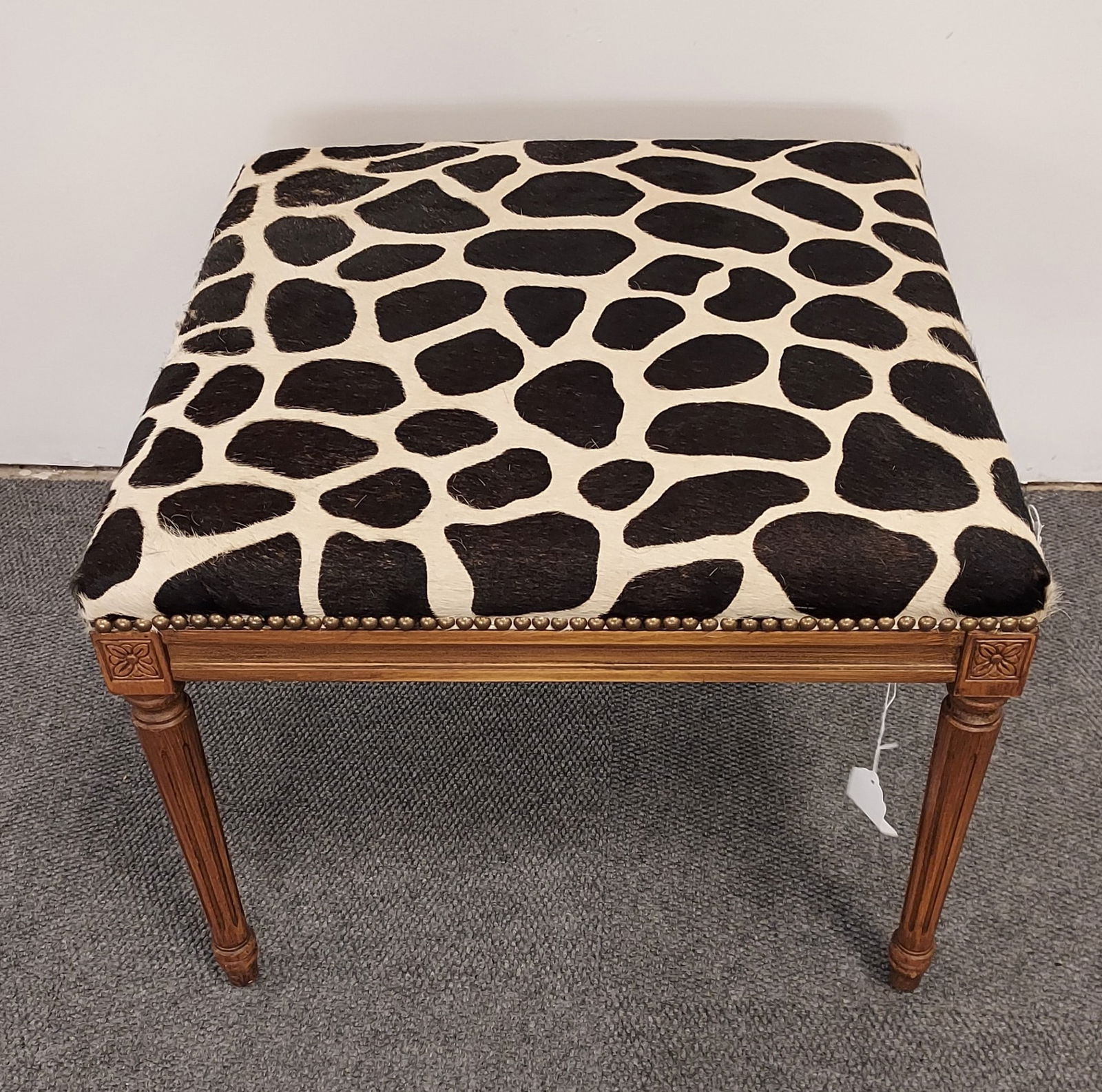 H1578 OTTOMAN WITH DYED ANIMAL SPOT