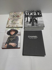 H1588 4 BOOKS - HISTORY AND FA