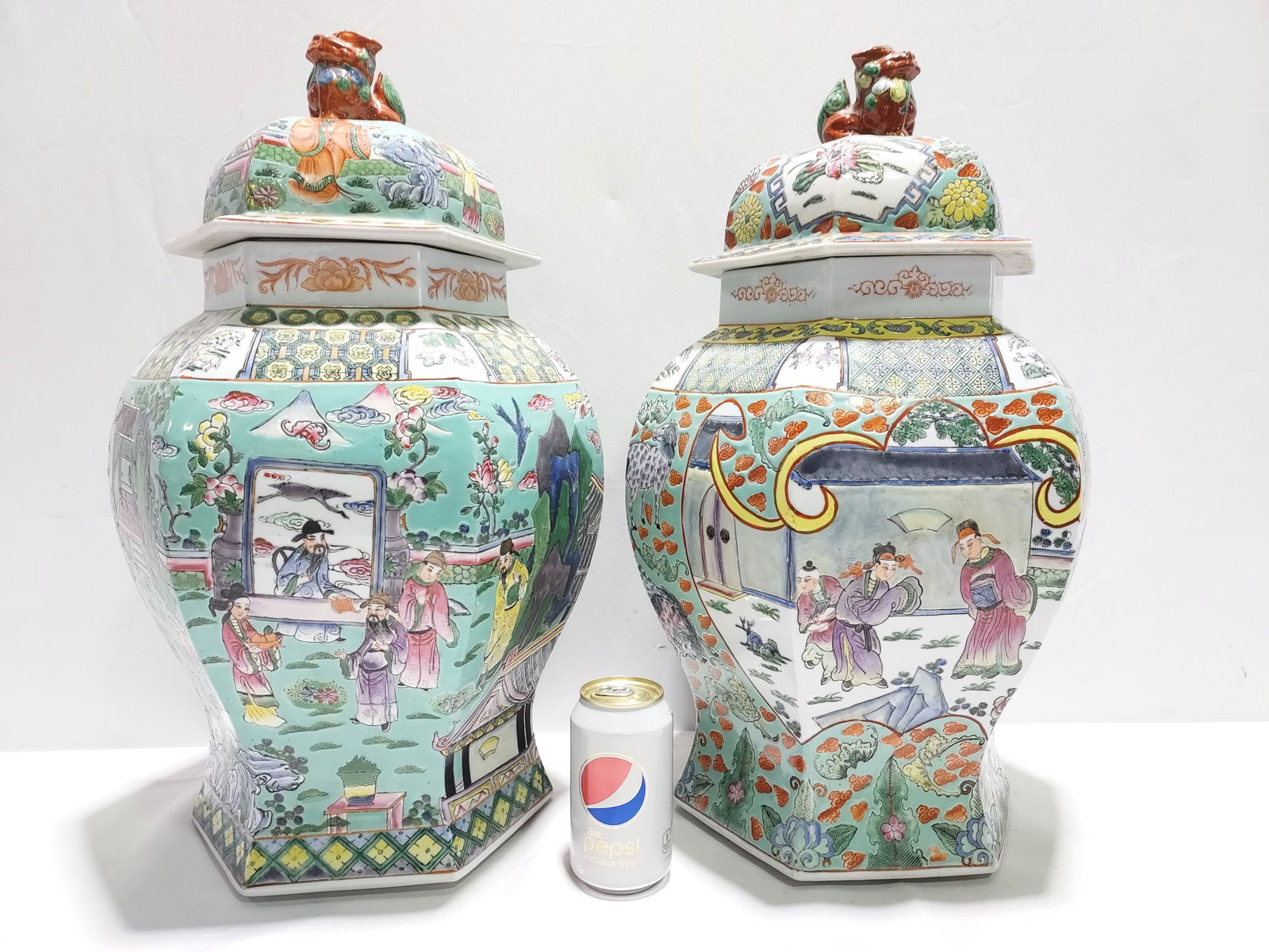 H1609 PAIR CHINESE FAMILLE VERTE