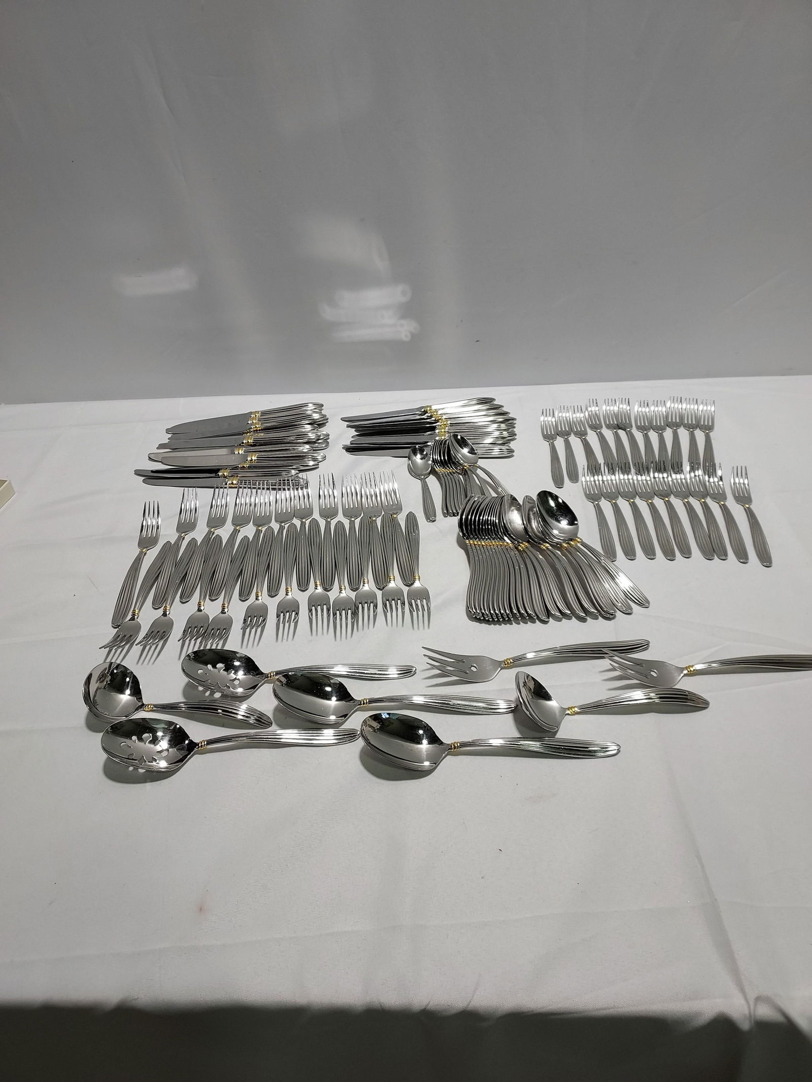 H164 MELODY GOLD FLATWARE GERALD