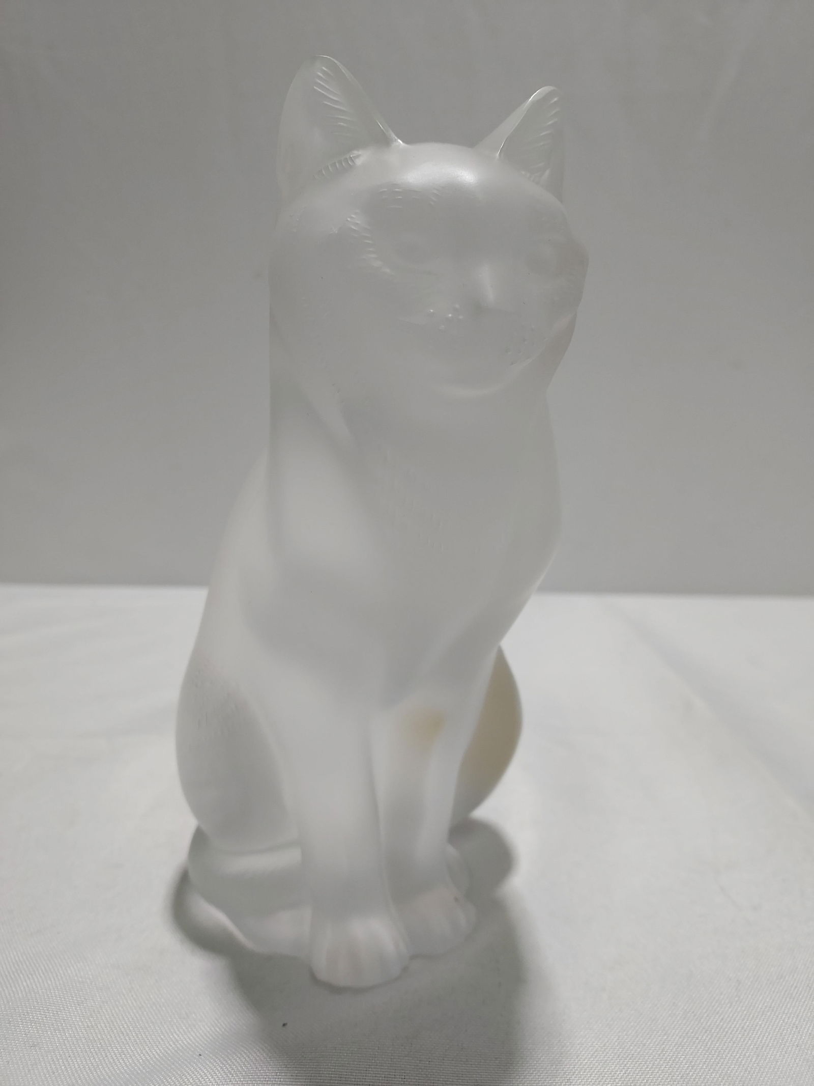 H289 LALIQUE CRYSTAL SITTING CAT