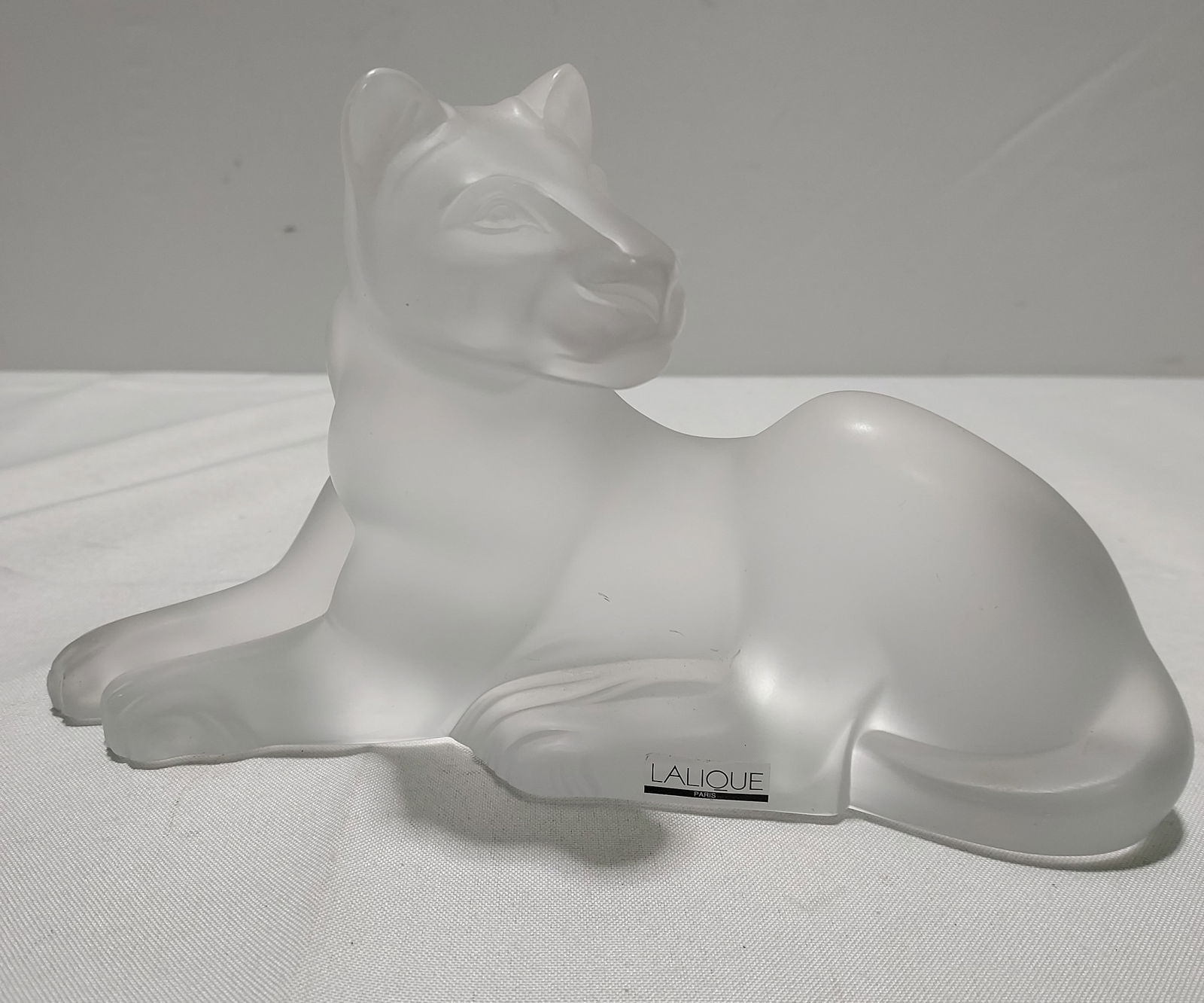 H294 LALIQUE CRYSTAL "SIMBA"