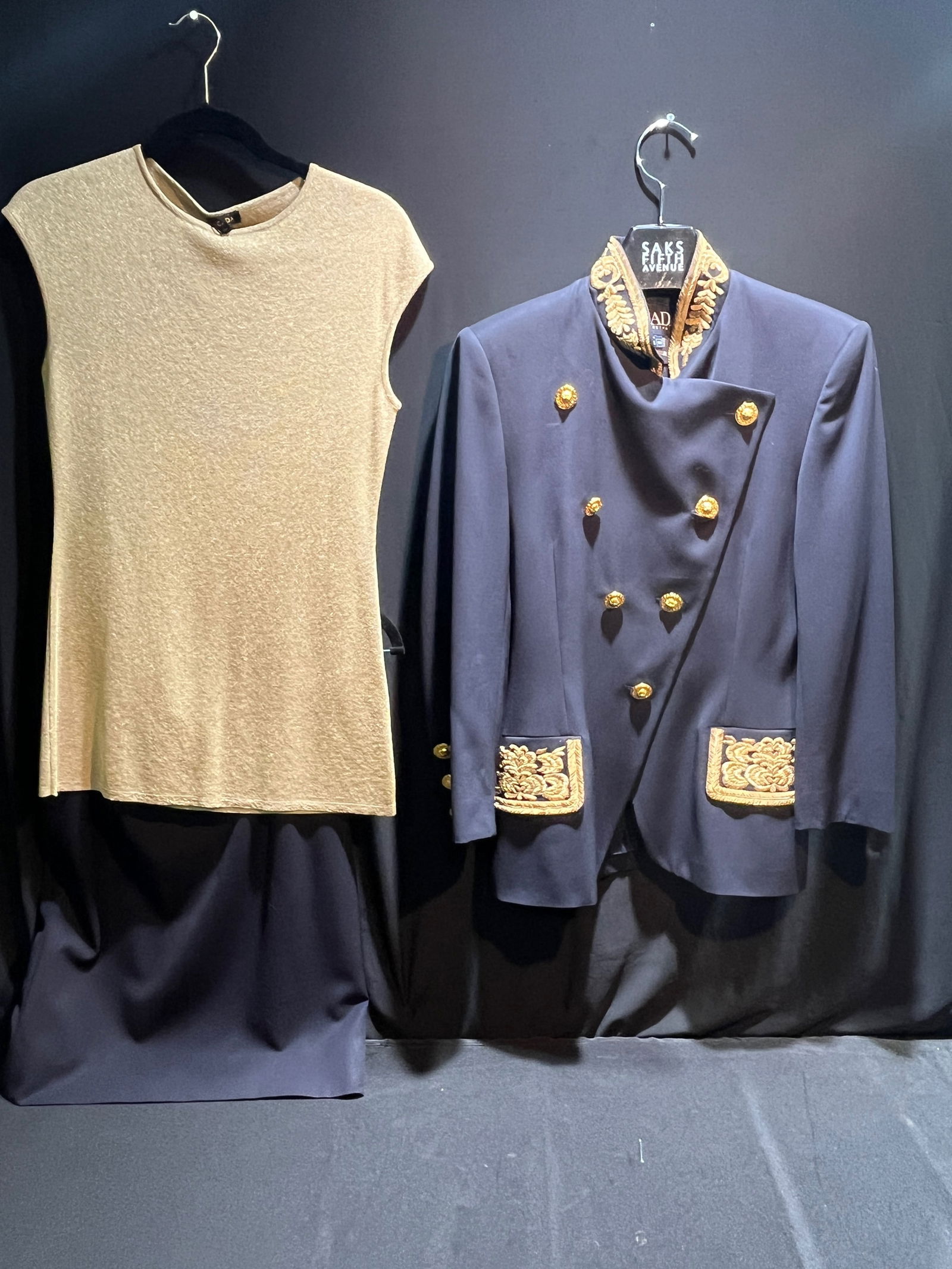 H3009 LOT 3 PIECES VINTAGE