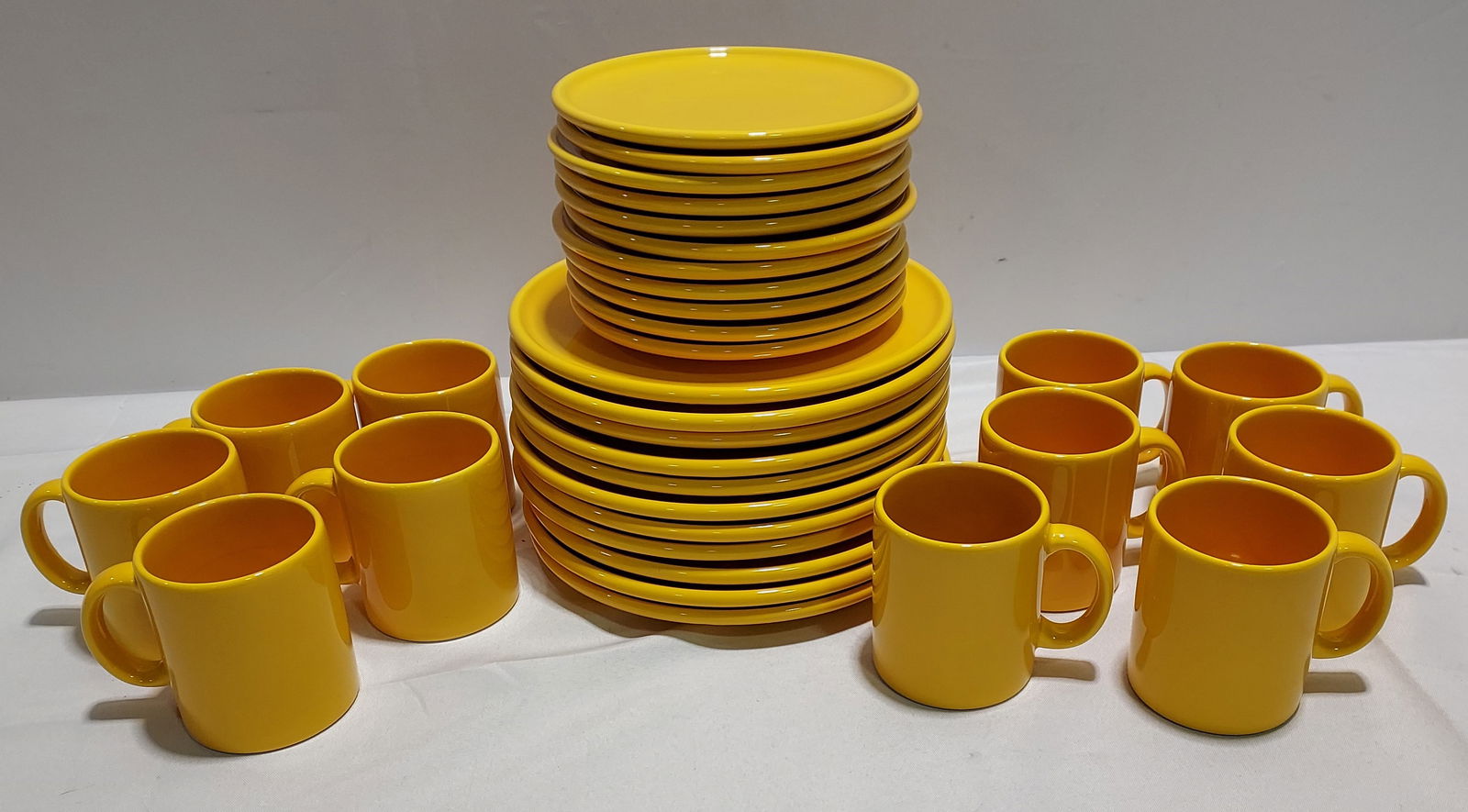 H343 32 PIECES WAECHTERSBACH SIMPLE