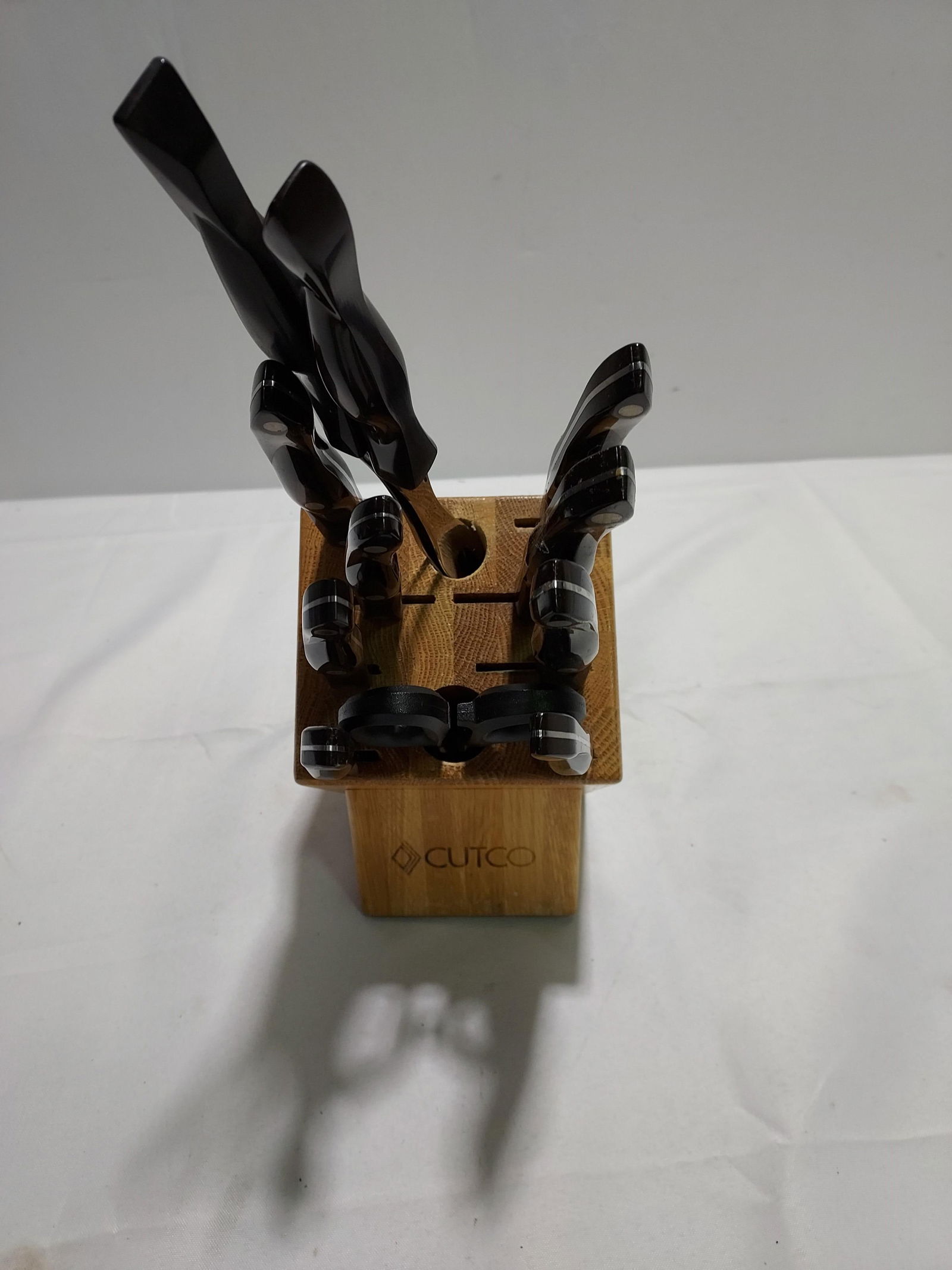 H351 CUTCO 11 PIECE CLASSIC BLOCK