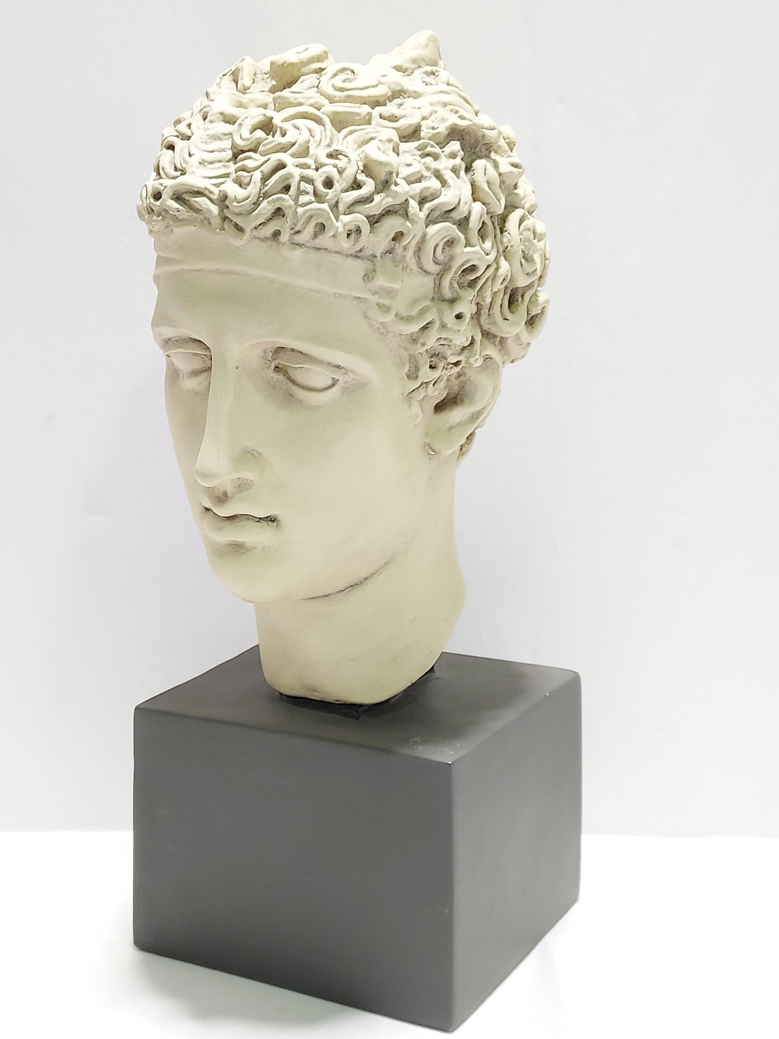 H362 CAST MARBLE STONE BUST OF