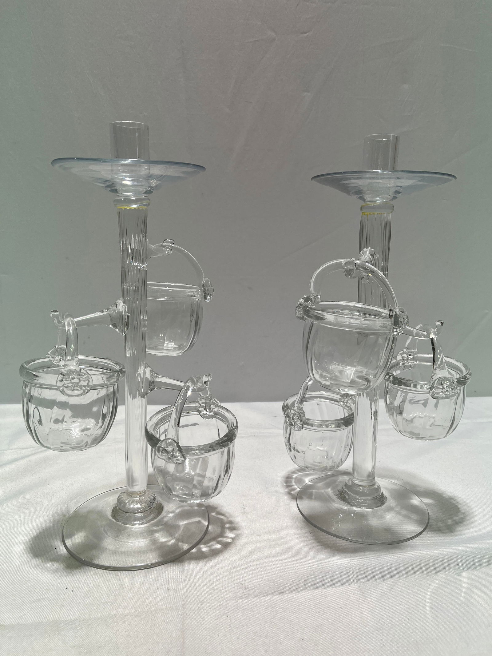 H433 PAIR MOLDED GLASS SWEETMEAT