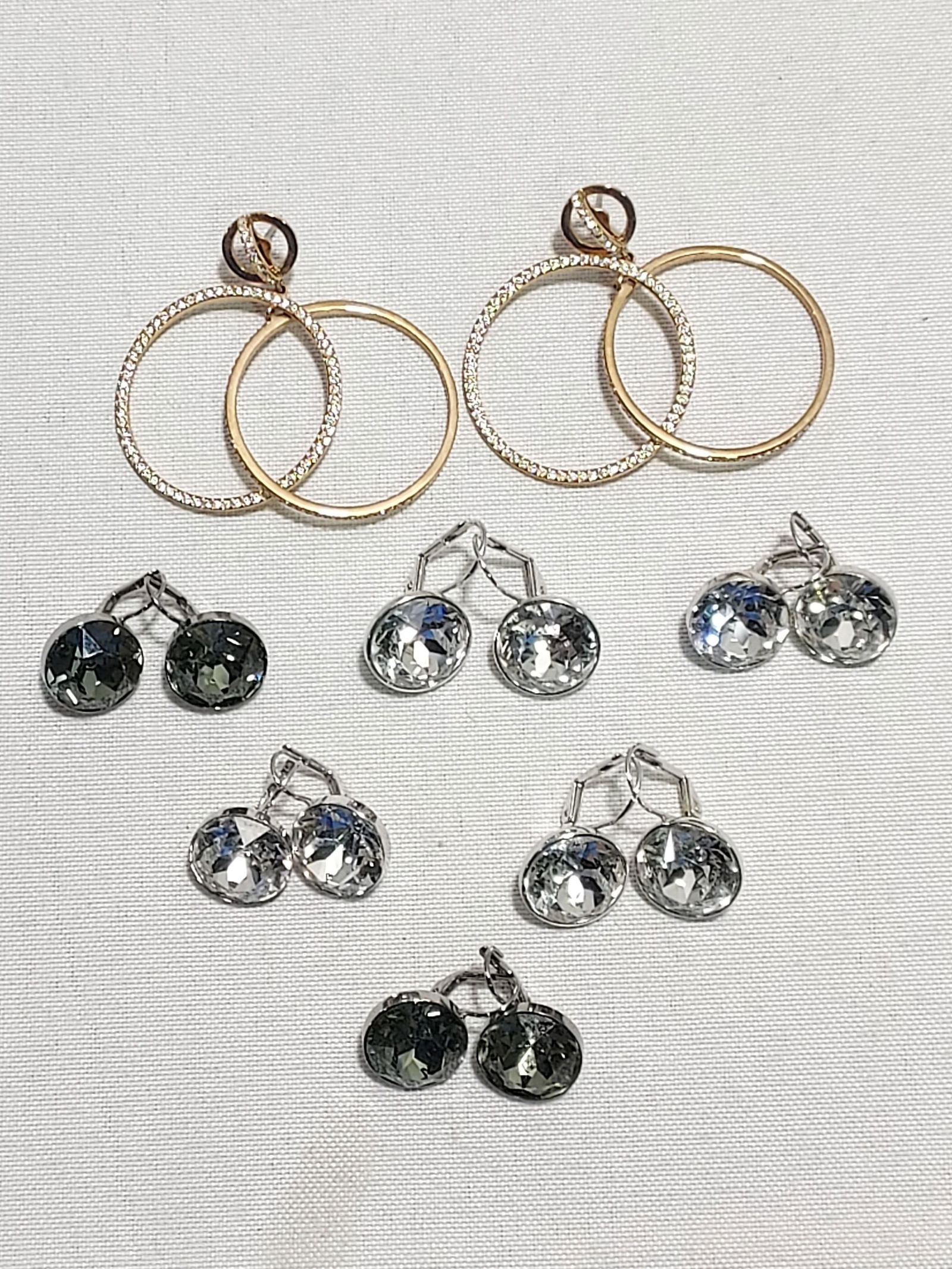 H582 SWAROVSKI LOT OF SEVEN PAIRS