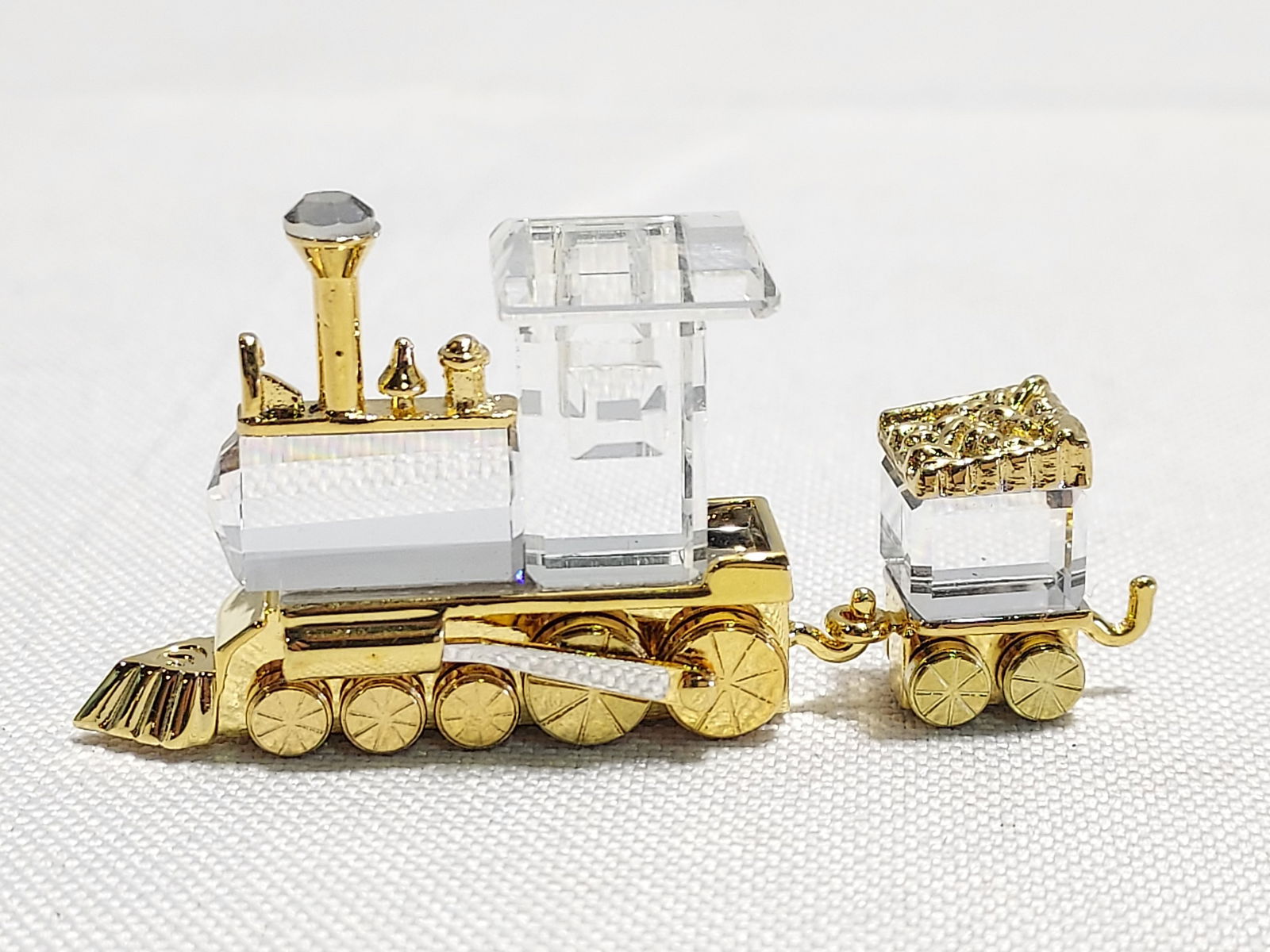 H583 SWAROVSKI CRYSTAL MEMORIES