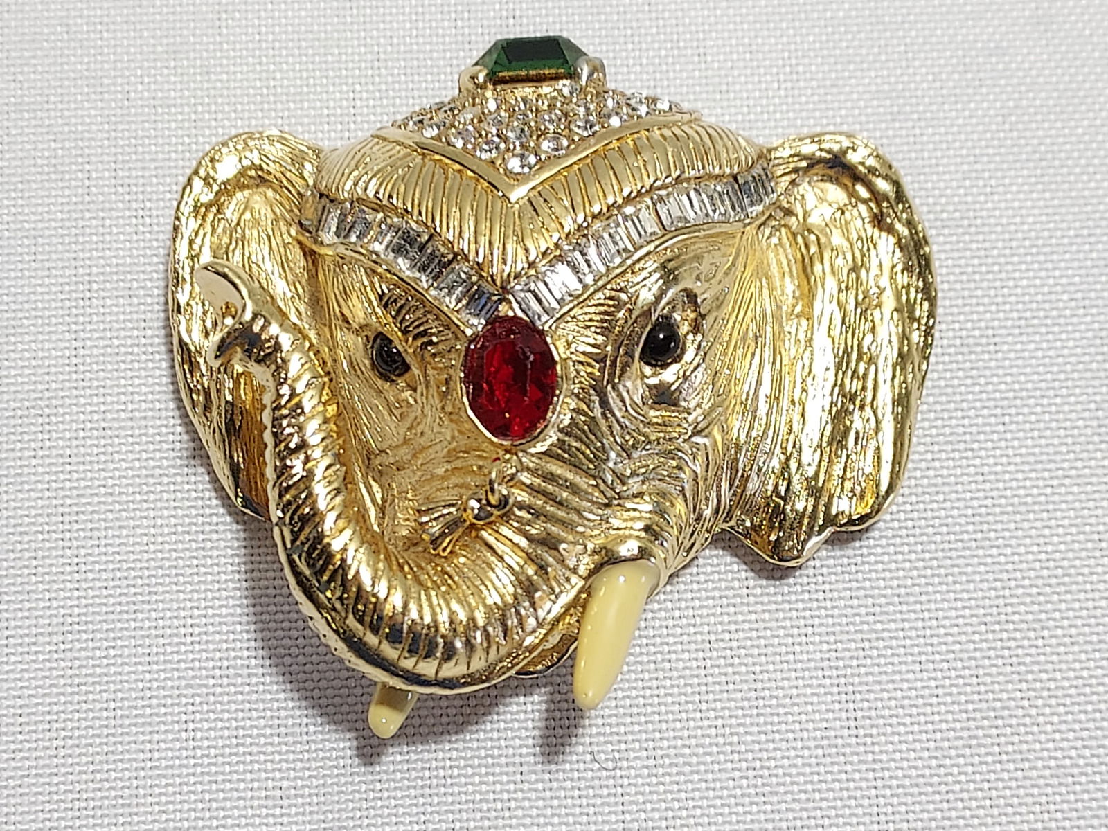 H586 CINER GOLD TONE ELEPHANT