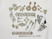 H651 16 PC VINTAGE RHINESTONE