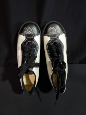 H721 CHANEL BLACK AND WHITE SN