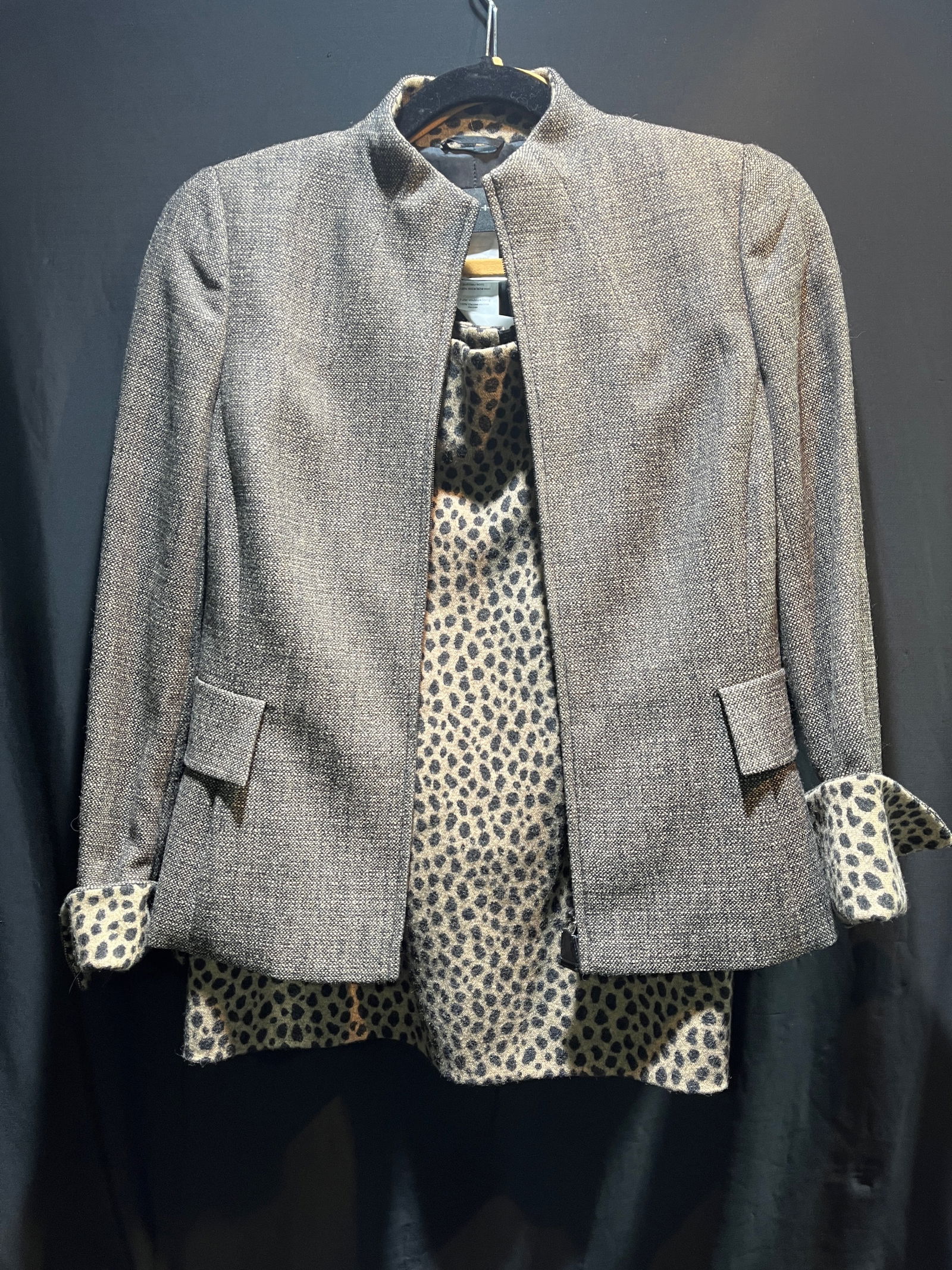 H889 AKRIS LEOPARD PRINT WOOL