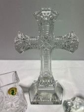 H923 WATERFORD CRYSTAL CROSS,
