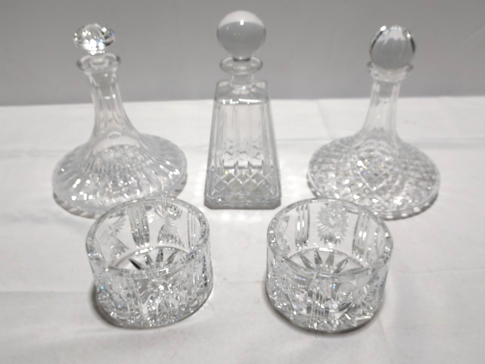 H923 WATERFORD DECANTERS AND WINE