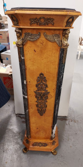 H928 BURLED VENEER AND ORMOLU