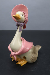 HAGEN RENAKER MOTHER GOOSE POR