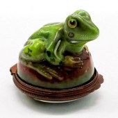 HALCYON DAYS ENAMELS FROG BONB