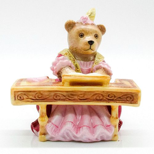 HALCYON DAYS FIGURINE, LADY