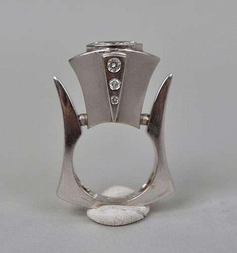 HALINA FUCHS MODERNIST 14K WHITE