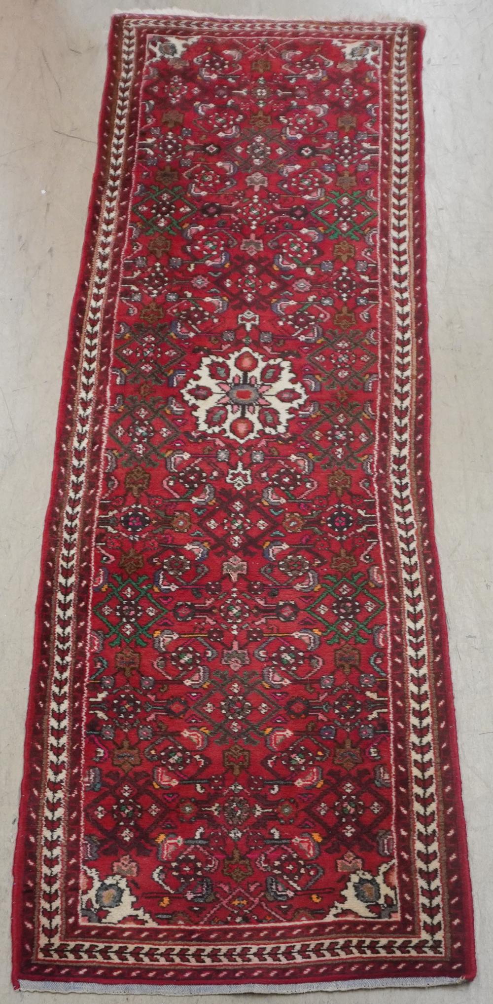 HAMADAN RUG, 2 FT 7 IN X 9