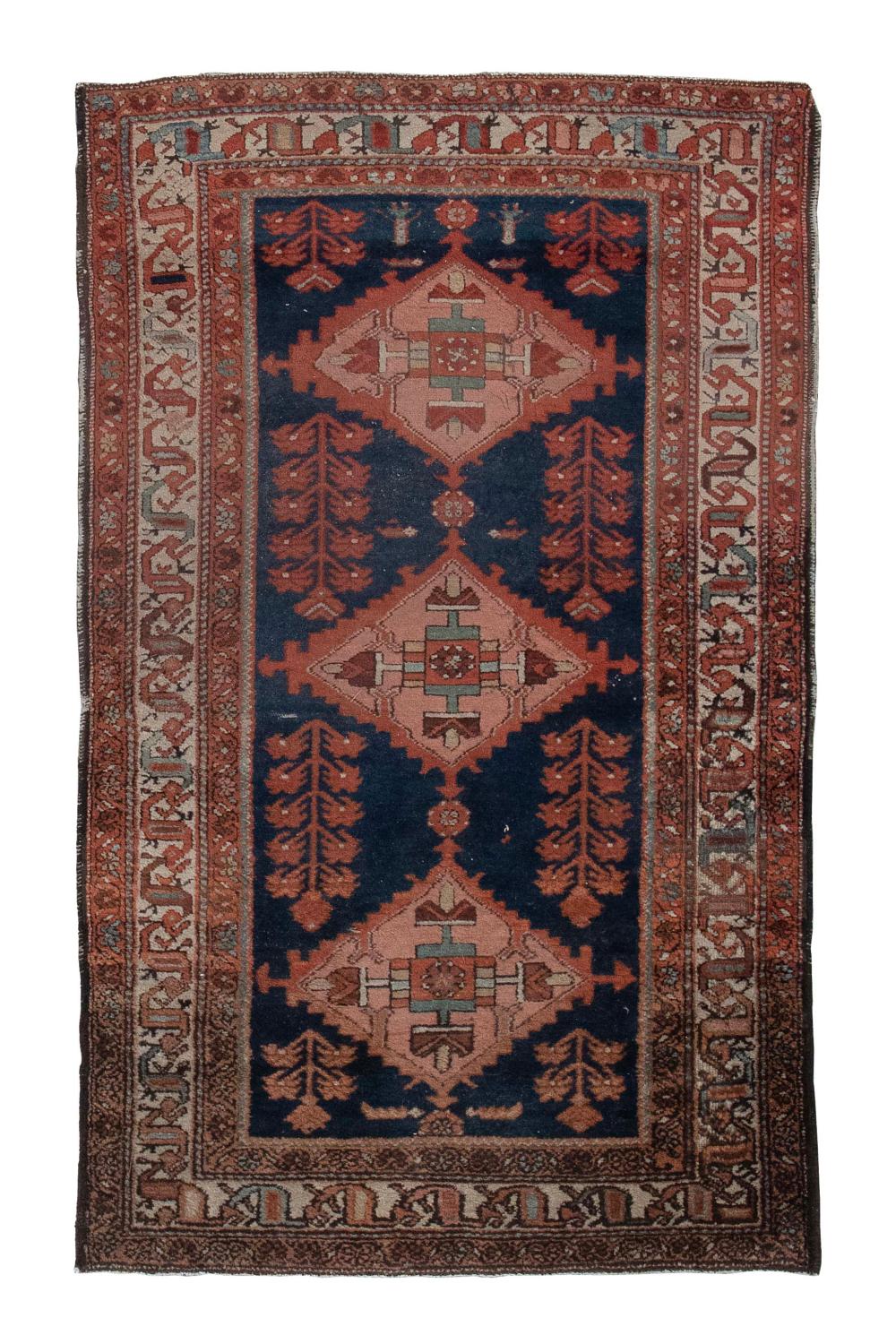 HAMADAN RUG: 3’7” X 5’10” 20TH