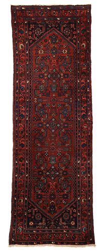 HAMADAN RUNNER20th century, red
