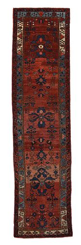 HAMADAN RUNNER20th century, red