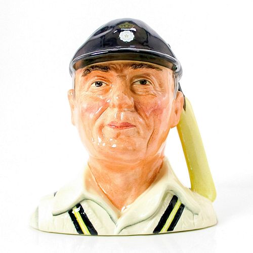 HAMPSHIRE CRICKETER D6739 - SMALL -