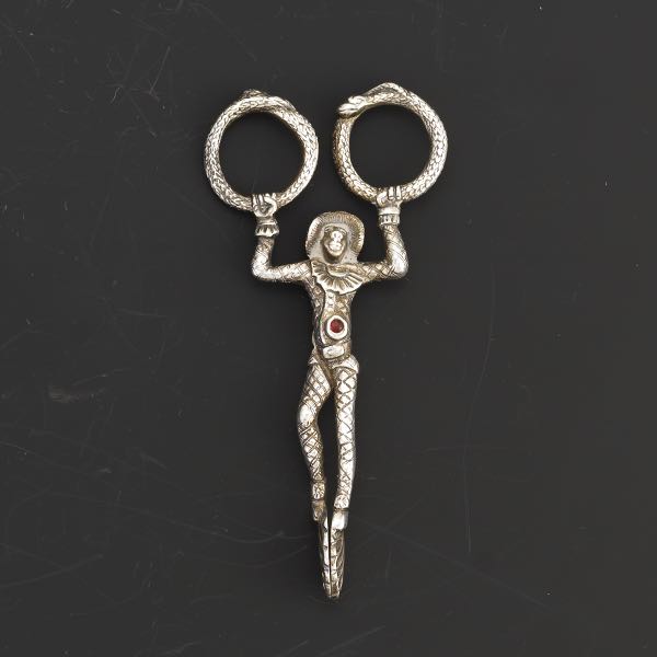 HANAU SILVER SUGAR TONGS 4 ½" Hanau