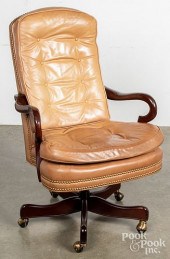 HANCOCK AND MOORE SWIVEL TILT