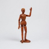 HAND CARVED ARTICULATED ARTIST