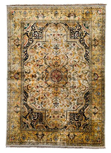 HAND KNOTTED CARPET20th century,