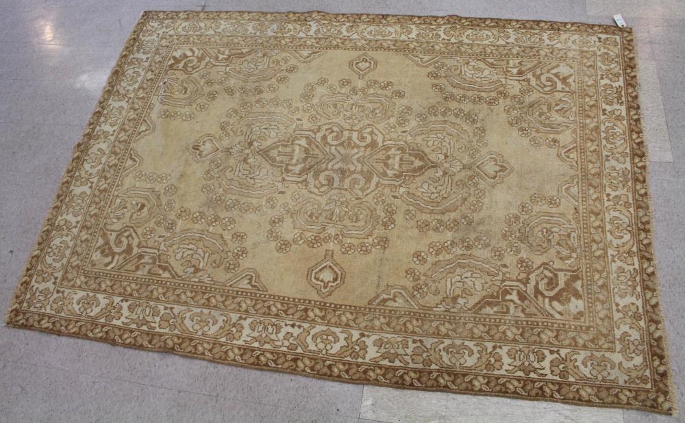 HAND KNOTTED INDO-HERIZ